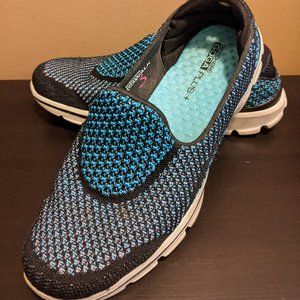 Bundle 3/$40 | Skechers | Go Walk | Goga plus | Slip on | Blue Black | Women 7.5